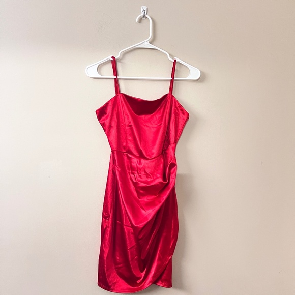 Emerald Sundae Junior's Ruched Asymmetric Bodycon Mini Dress Size M - Picture 1 of 3